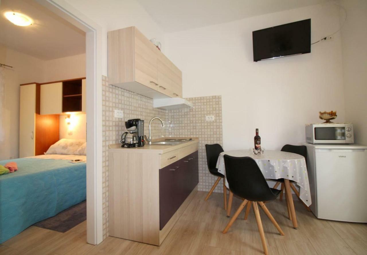 פורץ Apartment Noemi In City Center מראה חיצוני תמונה