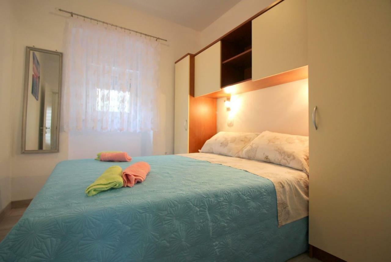 פורץ Apartment Noemi In City Center מראה חיצוני תמונה