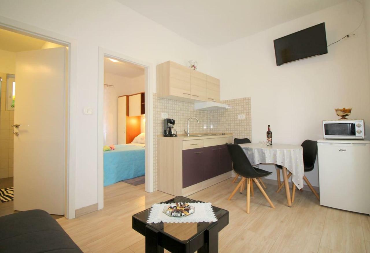 פורץ Apartment Noemi In City Center מראה חיצוני תמונה